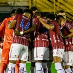 Caxias x Floresta: onde assistir, escalações e tudo sobre o jogo decisivo da Série C 2025. Imagem: Divulgação Caxias