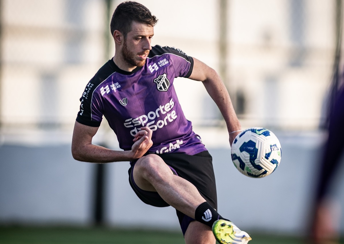 Ceará x Botafogo: onde assistir, escalações e tudo sobre o duelo dos alvinegros pelo Brasileirão 2025. Imagem: Gabriel Silva/Ceará