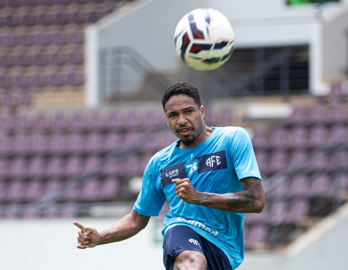 Ferroviária x Paysandu ao vivo: duelo decisivo na Série B e tudo sobre o jogo desta segunda-feira. Imagem: Divulgação Ferroviária