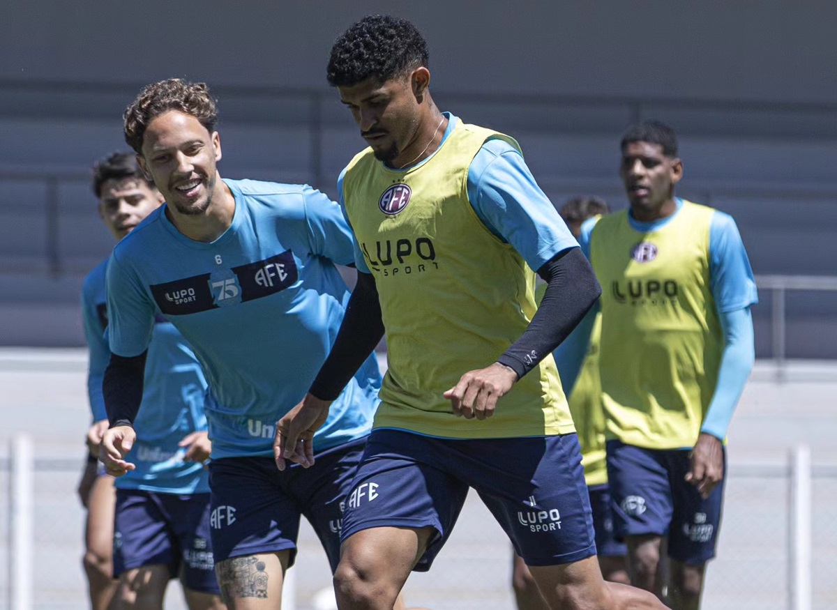 Vila Nova x Ferroviária ao vivo: onde assistir, escalações e tudo sobre o duelo decisivo da Série B. Imagem: Divulgação Ferroviária