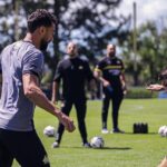 Criciúma x Goiás: onde assistir, horário e prováveis escalações pela 34ª rodada da Série B do Brasileirão 2025. Imagem: Celso da Luz/Criciúma