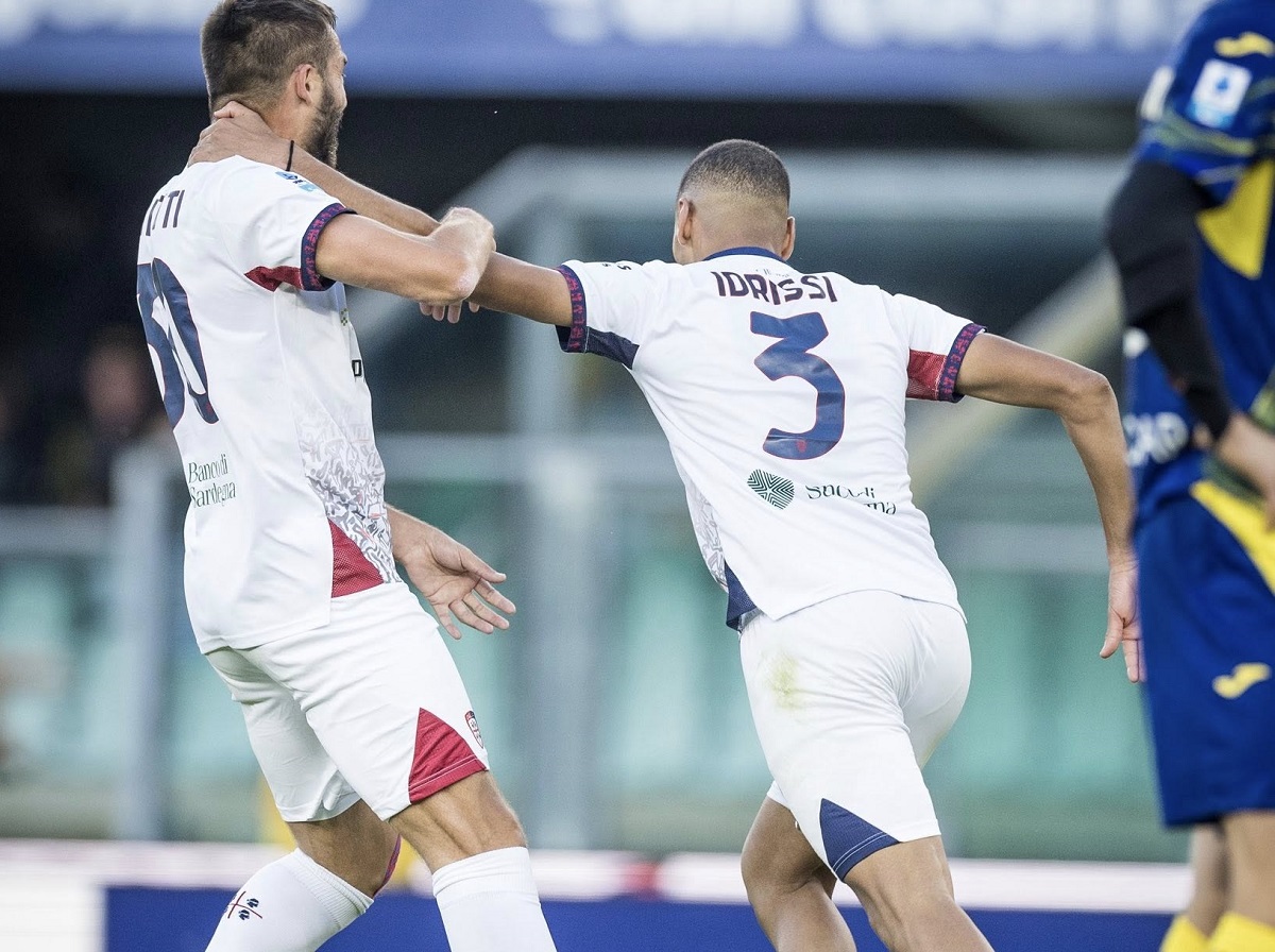 Cagliari x Sassuolo: onde assistir ao vivo, escalações e tudo sobre o duelo pelo Campeonato Italiano. Imagem: Divulgação Cagliari