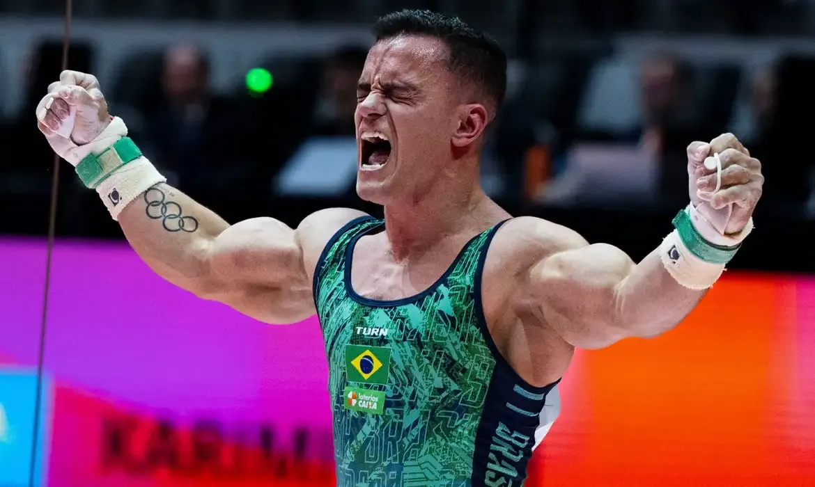 Brasil garante três finais masculinas no Mundial de Ginástica