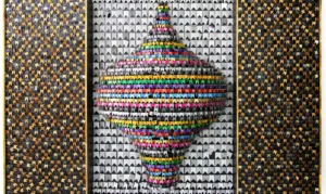 Exposição destaca imaginário periférico na arte de Deneir Martins