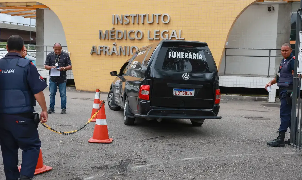 IML libera 89 corpos de mortos em megaoperação no Rio, informa governo