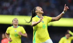 Brasil vence amistoso contra a Inglaterra com uma a menos
