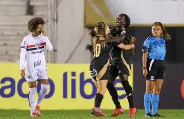 Corinthians avança na Libertadores Feminina após vitória sobre o Santa Fe