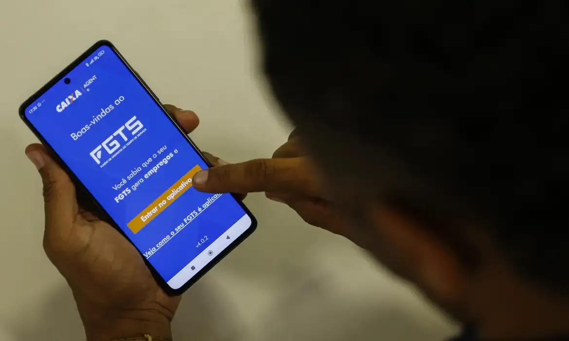 Saqueaniversário do FGTS terá novas regras com limite e carência