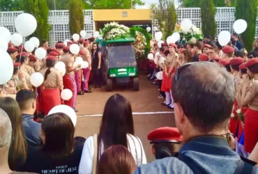 Justiça é pedida em enterro de jovem esfaqueado no DF após tentar recuperar celular