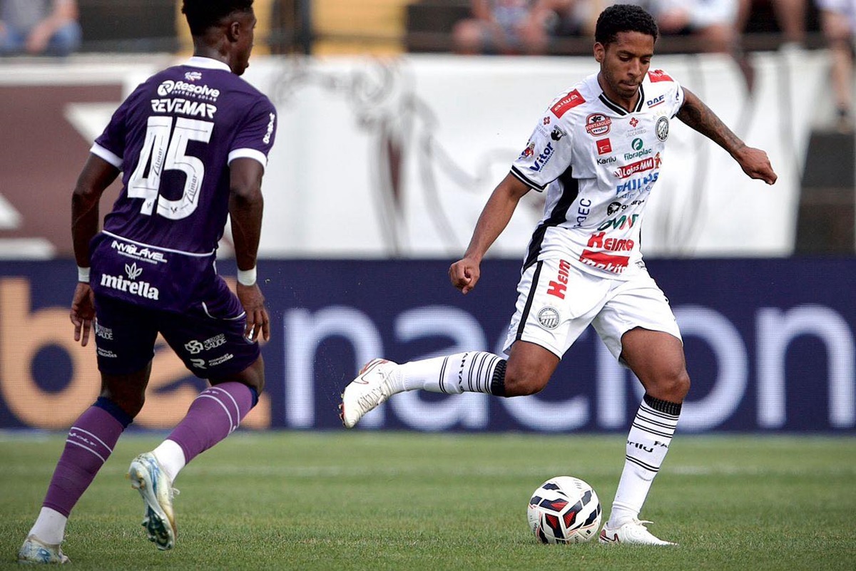 Operário x Athletic: duelo tenso pela Série B promete fortes emoções no Germano Krüger. Imagem: @andreoito • OFEC