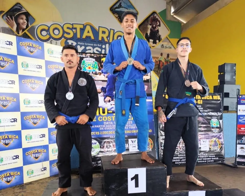 Projeto Atletas do Fogo conquista 15 medalhas em torneio de Jiu-Jitsu