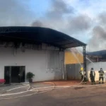 Bombeiros usam 230 mil litros de água em incêndio em Várzea Grande