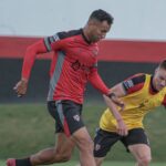 Atlético-GO x Vila Nova: onde assistir e escalações para o clássico goiano pela Série B 2025. Imagem: Bruno Corsino/Atlético-GO