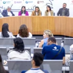 Enfermagem debate direitos e valorização em MT