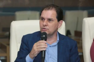 Chico Guarnieri cobra melhorias da Energisa em Rondonópolis