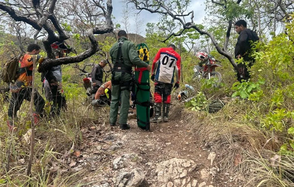 Ciopaer resgata piloto de motocross em Chapada dos Guimarães