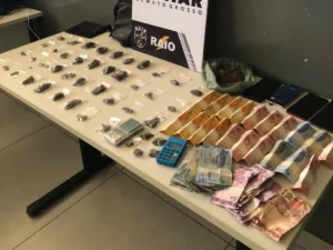 PM de Mato Grosso prende jovem com 45 porções de maconha em bar de Várzea Grande