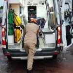 Bombeiros resgatam trabalhador ferido após queda de seis metros em frigorífico de Mato Grosso