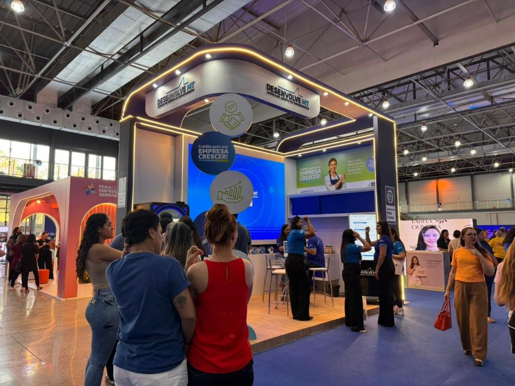 Desenvolve MT oferece atendimento personalizado, orientações e simulações de crédito na Feira do Empreendedor Sebrae