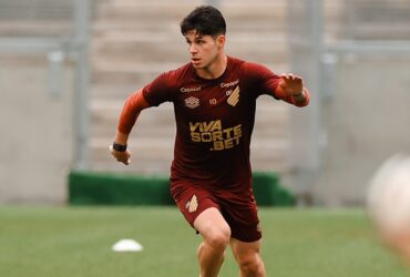 Athletico-PR x Avaí: onde assistir, escalações e tudo sobre o duelo decisivo na Série B. Imagem: Duda Matoso thletico.com.br