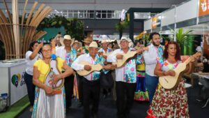 Força feminina ecoa ao som da viola de cocho em Várzea Grande