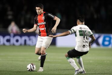 Botafogo-SP x Paysandu: onde assistir, escalações e detalhes do confronto decisivo pela Série B. Imagem: Igor Barrankievicz Agência Botafogo Divulgação