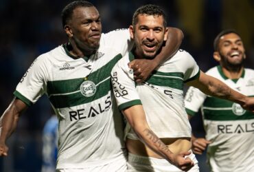 Coritiba x Botafogo-SP: onde assistir ao vivo, escalações e tudo sobre o jogo da Série B. Imagem: JP Pacheco Coritiba