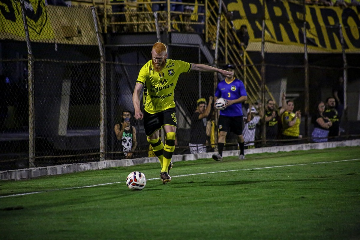 Londrina x São Bernardo: onde assistir, escalações e tudo sobre o duelo decisivo da Série C 2025. Imagem: Janes CarvalhoOnzex Press e Imagens @carvalho.click