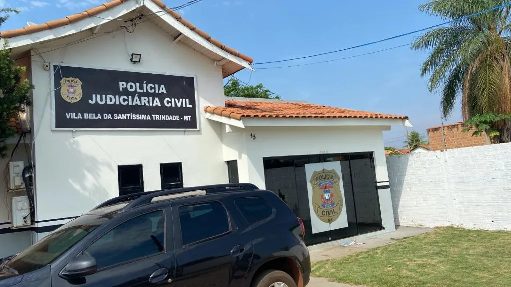 Polícia Civil prende jovem e apreende menores por tráfico em Vila Bela