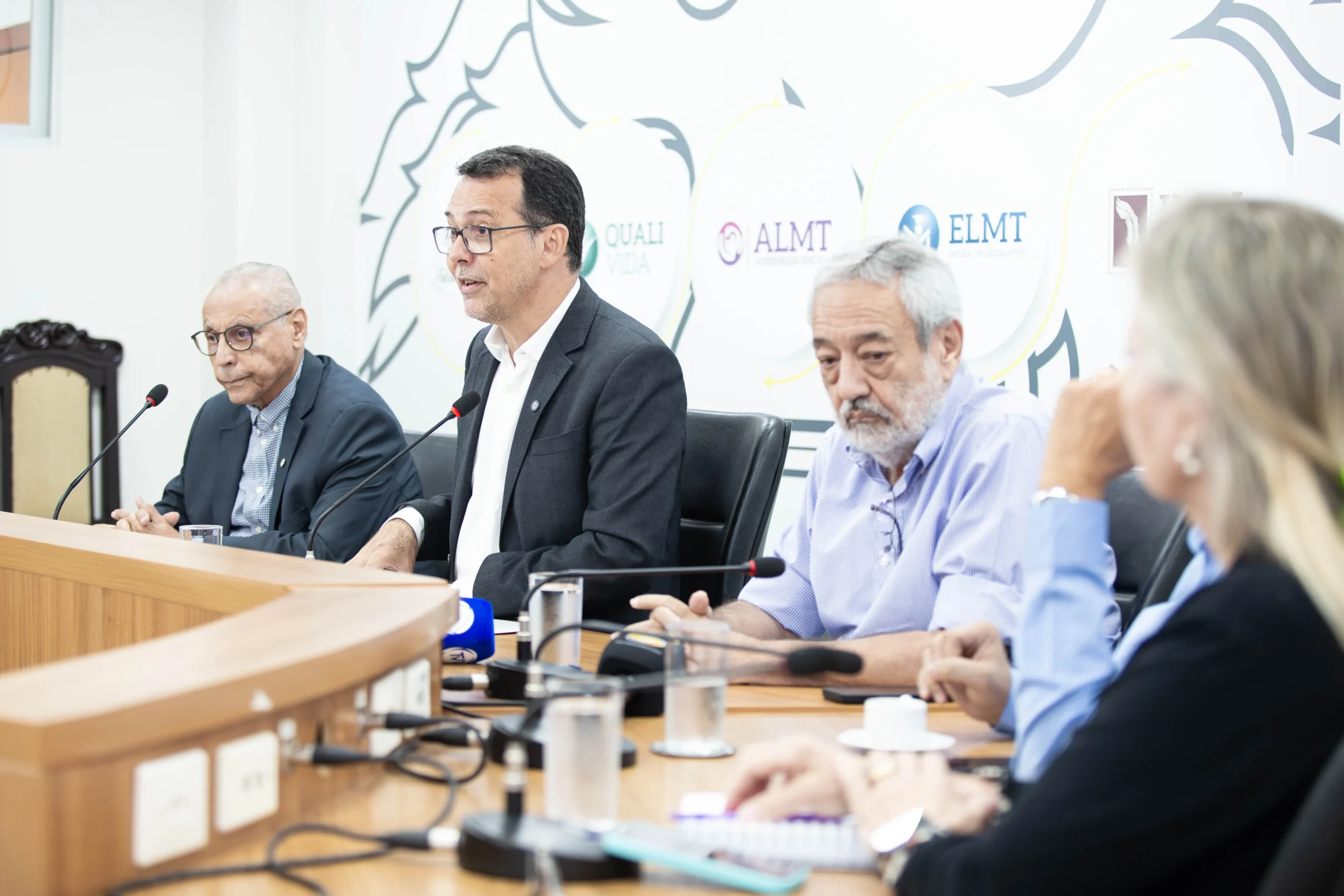BRT em Cuiabá: Obras enfrentam atrasos e críticas
