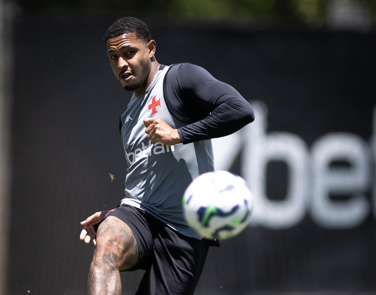 Bragantino x Vasco: onde assistir, escalações e tudo sobre o confronto pelo Brasileirão 2025. Imagem: Matheus Lima #VascoDaGama Bragantino x Vasco: onde assistir, escalações e tudo sobre o confronto pelo Brasileirão 2025. Imagem: Matheus Lima #VascoDaGama