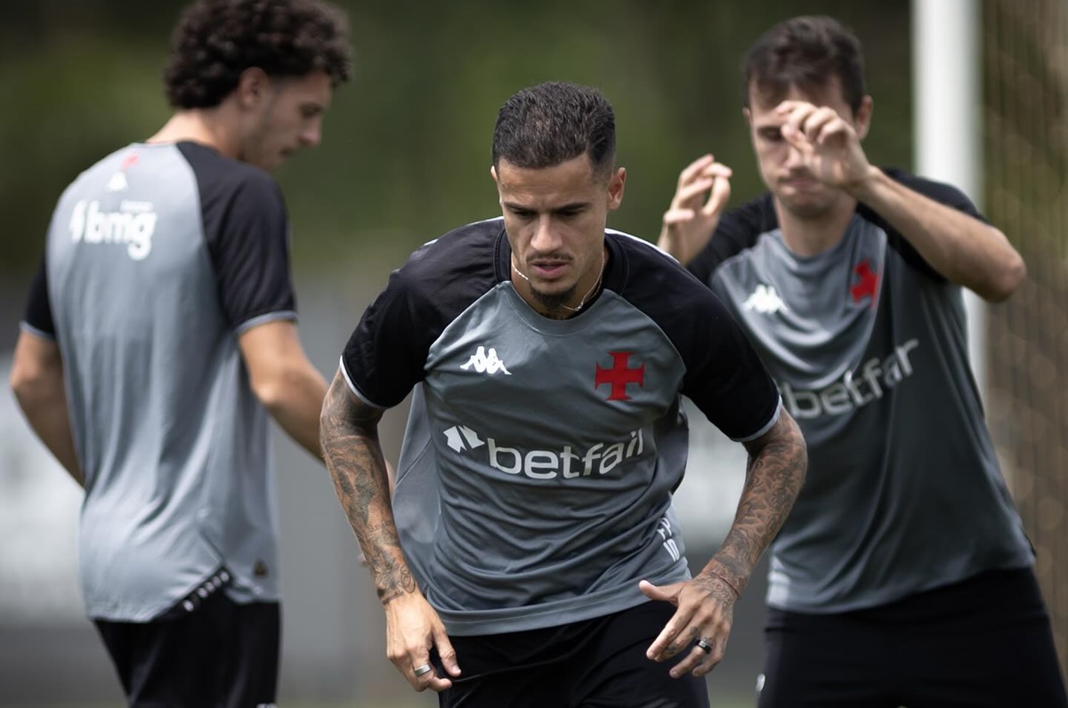 Vasco x Vitória: onde assistir, horário, retrospecto e prováveis escalações pelo Brasileirão Série A 2025. Imagem: Matheus Lima #VascoDaGama