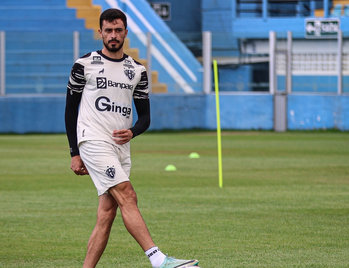 Ferroviária x Paysandu ao vivo: duelo decisivo na Série B e tudo sobre o jogo desta segunda-feira. Imagem: Matheus Vieira Paysandu