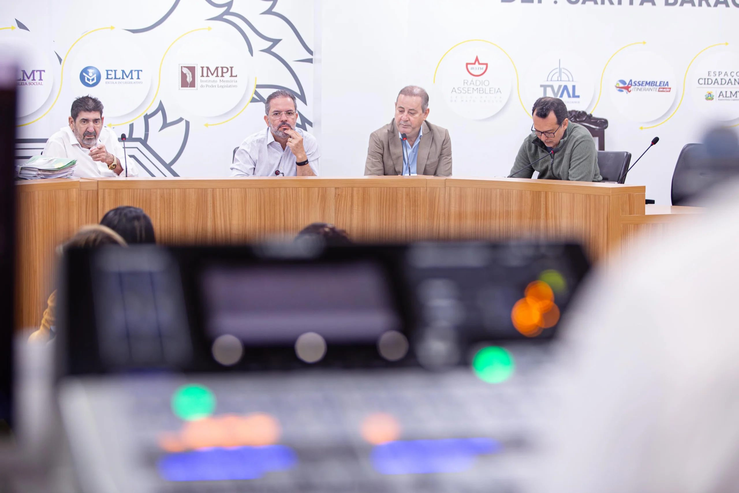 Comissão de Saúde Analisa Nomes para Alas do Hospital Central