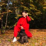 Mulher feliz na natureza