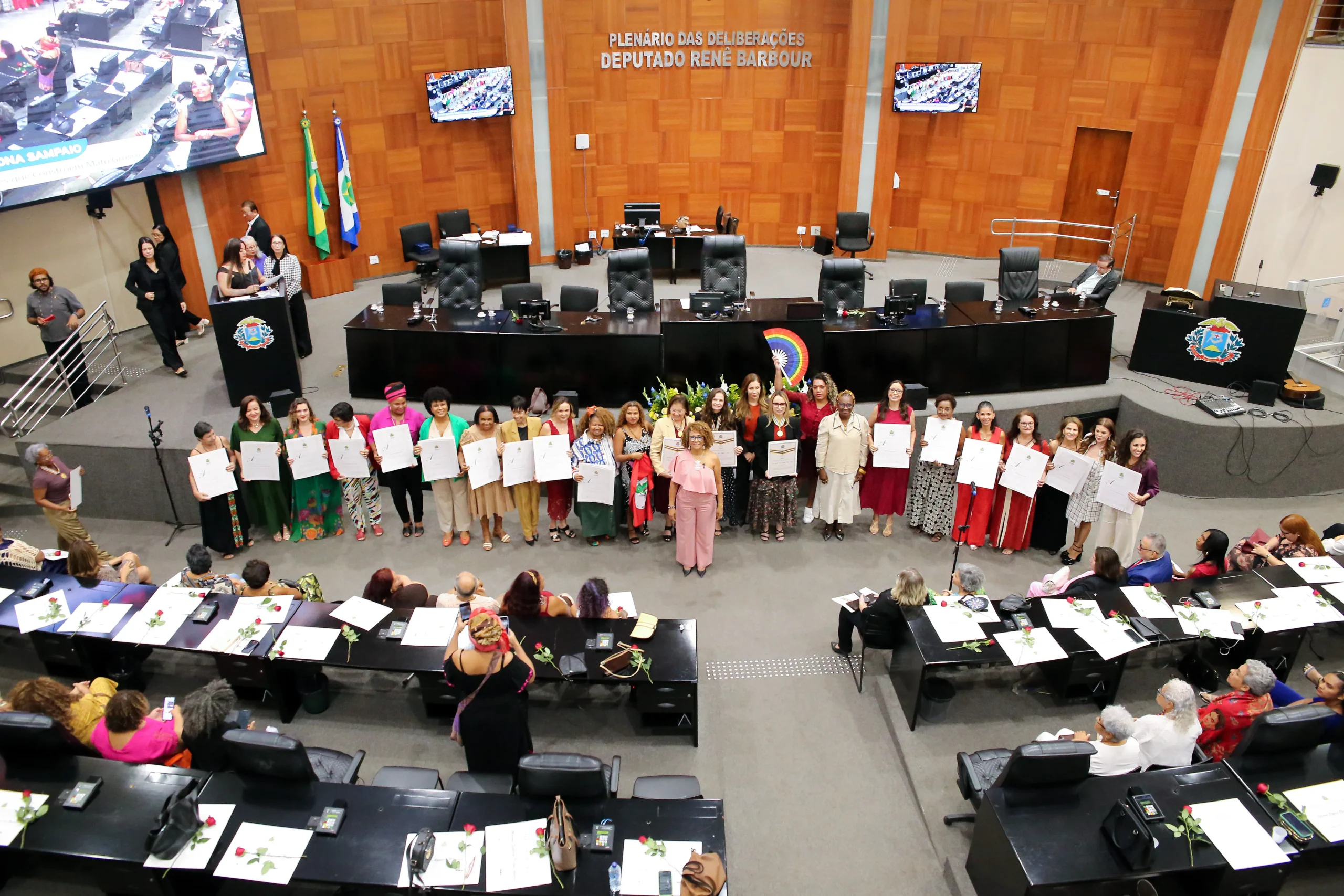 Mulheres que constroem Mato Grosso são homenageadas na ALMT