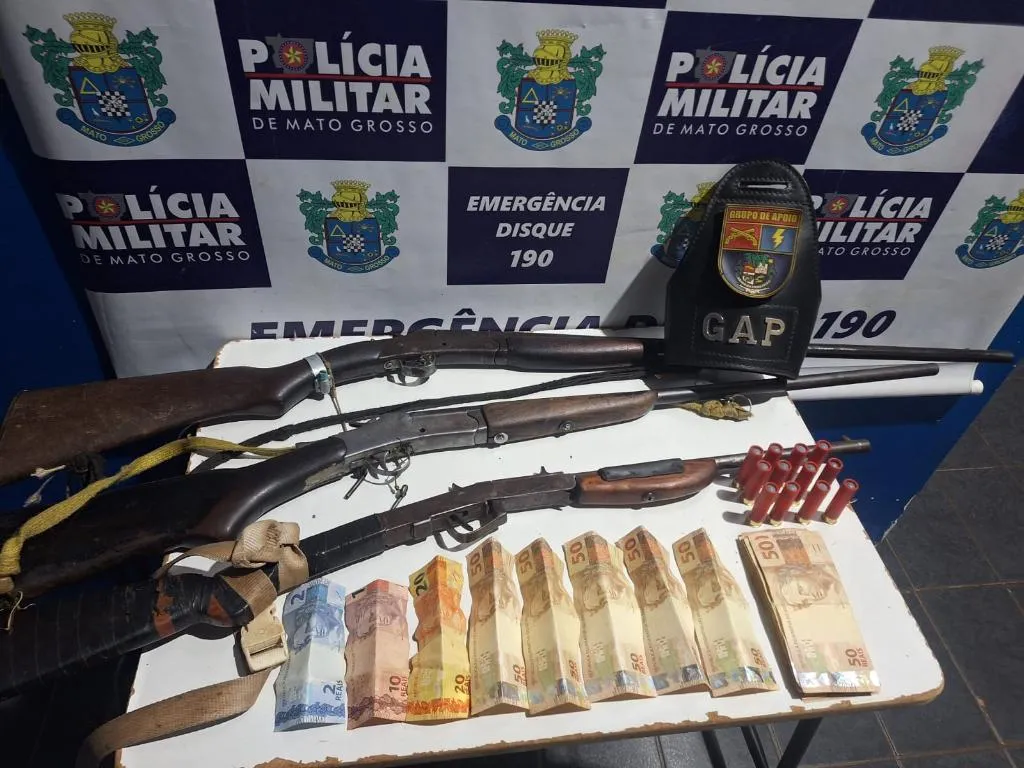 PM apreende armas e prende dois homens em Araputanga
