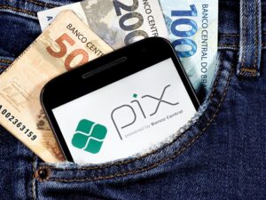 Pix automático passa a ser obrigatório e substitui débito automático e boletos