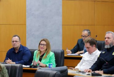 Prefeita de Varzea Grande apresenta projetos a bancada federal em reuniao investimentos chegam a R 200 milhoes -CenárioMT