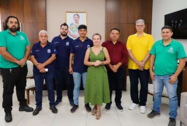 Prefeita de Varzea Grande discute melhorias salariais para motoristas de ambulancia -CenárioMT