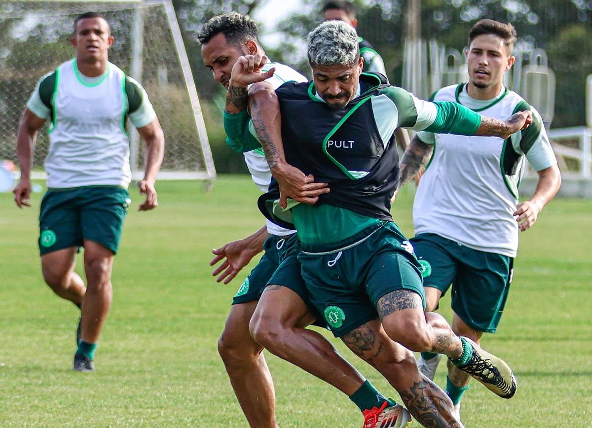 Chapecoense x Botafogo-SP ao vivo: onde assistir, escalações e tudo sobre o duelo da 32ª rodada da Série B. Imagem: Rafael Bressan ACF
