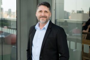 PLATAFORMA Negócios firma parceria com Stellantis Consórcio para expansão nacional