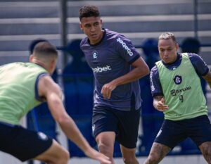 Remo x Chapecoense: onde assistir, escalações e tudo sobre o grande duelo da Série B no Baenão. Imagem: Samara Miranda Remo