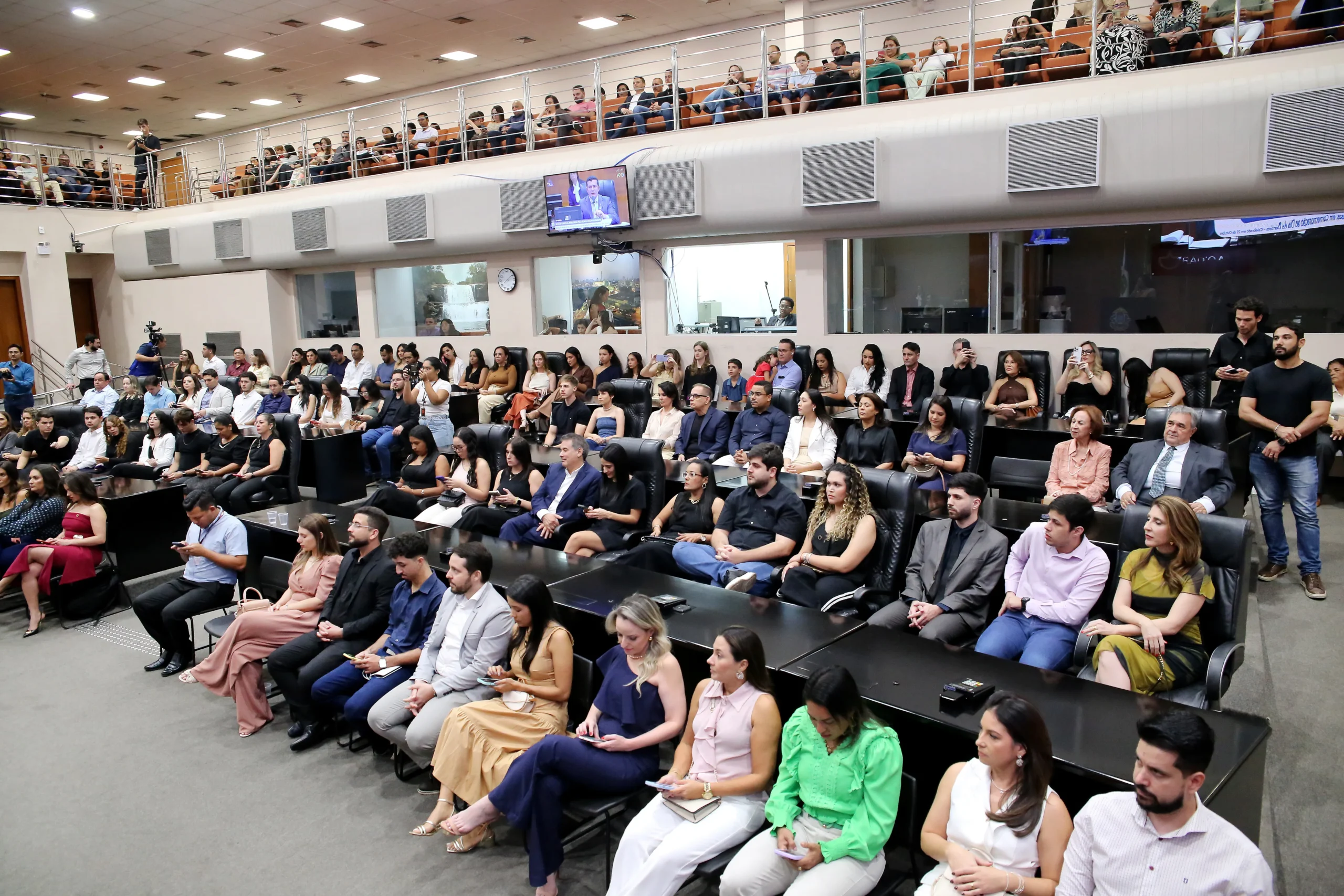 ALMT Celebra Dia do Dentista com Homenagens