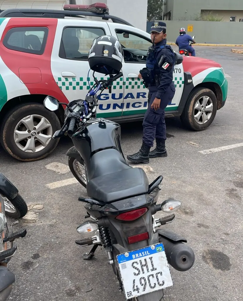 Vigia Mais MT ajuda na prisão de motoqueiro com placa falsa