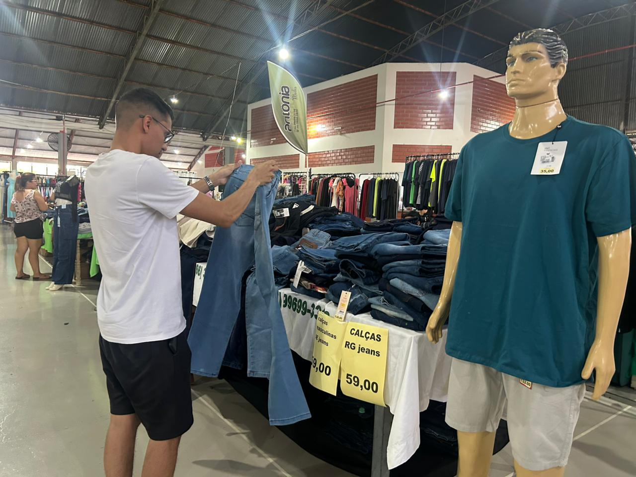 34ª edição do Feirão Queima de Estoques começa movimentando Lucas do Rio Verde