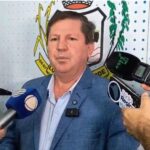 Durante discurso na Câmara de Lucas do Rio Verde, parlamentar afirmou que a proposta trará prejuízos diretos à população e criticou parlamentares federais por “votarem de acordo com o partido e não com o povo”.