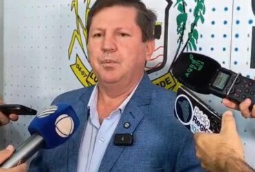 Durante discurso na Câmara de Lucas do Rio Verde, parlamentar afirmou que a proposta trará prejuízos diretos à população e criticou parlamentares federais por “votarem de acordo com o partido e não com o povo”.