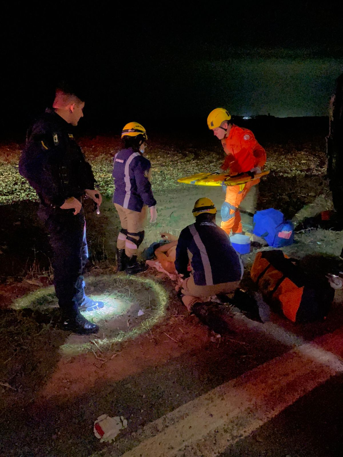 Acidente ocorreu na noite de quarta-feira (08), próximo ao trevo que dá acesso à ponte de concreto do rio Teles Pires; Corpo de Bombeiros de Lucas do Rio Verde realizou o atendimento.