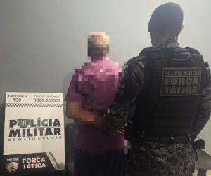 Suspeito foi localizado pela equipe na Rua Garapeiras, no bairro Parque do Sol, e encaminhado à delegacia sem apresentar lesões corporais.
